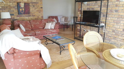 Surfers Chalet - Accommodation Gold Coast 24