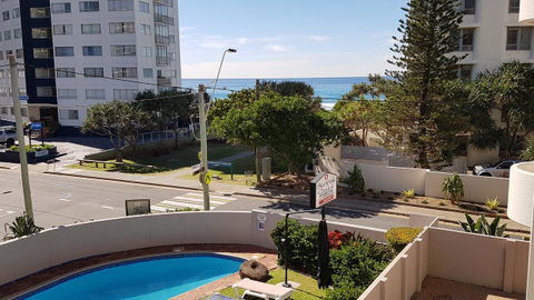 Surfers Chalet - Accommodation Gold Coast 17