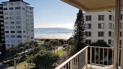Surfers Chalet - Accommodation Gold Coast 15