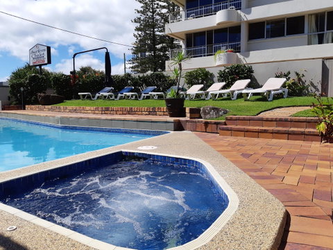 Surfers Chalet - Accommodation Gold Coast 6