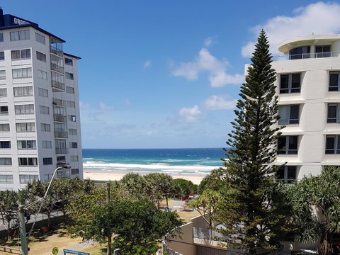 Surfers Chalet - Accommodation Gold Coast 29