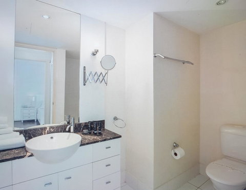 Circle Luxury Holidays - Accommodation Gold Coast 1