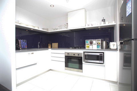 Circle Luxury Holidays - Accommodation Gold Coast 8