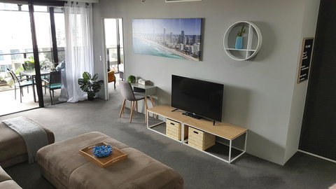 Circle Luxury Holidays - Accommodation Gold Coast 15