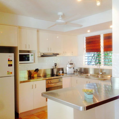 [ ANDY'S BEACH HOUSE ] - Accommodation Gold Coast 36