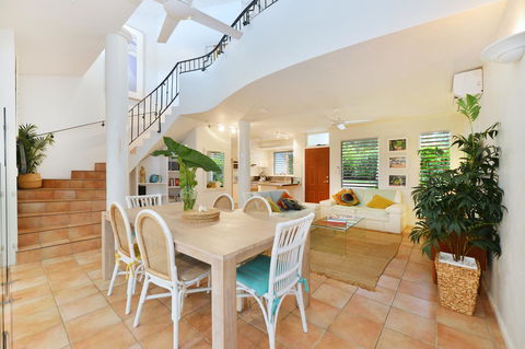 [ ANDY'S BEACH HOUSE ] - Accommodation Gold Coast 10