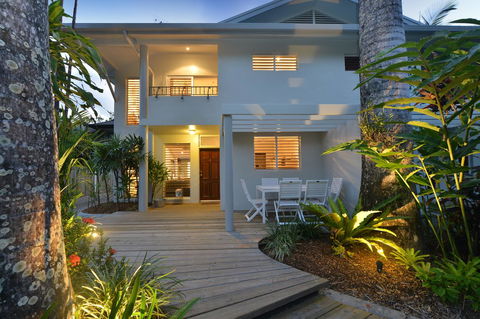 [ ANDY'S BEACH HOUSE ] - Accommodation Gold Coast 6