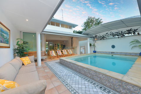 [ ANDY'S BEACH HOUSE ] - Accommodation Gold Coast 17