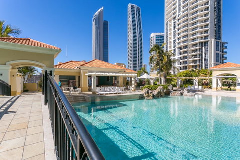 Mantra Towers Of Chevron - Accommodation Gold Coast 11
