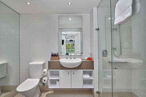 Palm Cove Paradise - Couples Spa Beach Getaway - Accommodation Gold Coast 5