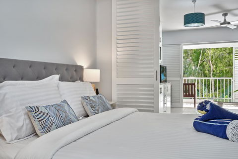 Palm Cove Paradise - Couples Spa Beach Getaway - Accommodation Gold Coast 7