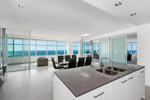 Q1 Resort & Spa - Official - Accommodation Gold Coast 29