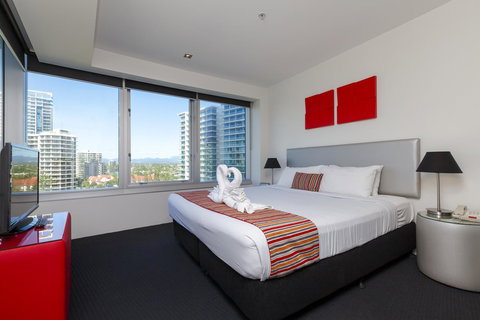 Q1 Resort & Spa - Official - Accommodation Gold Coast 9