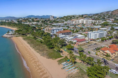 Madison Ocean Breeze Apartments - Gold Coast 4U 4