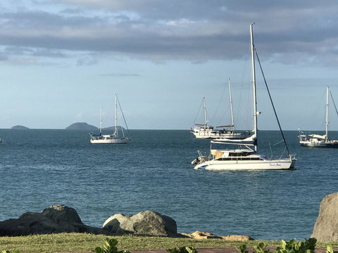 Whitsunday Luxury Homes - 1 Gold Coast 34