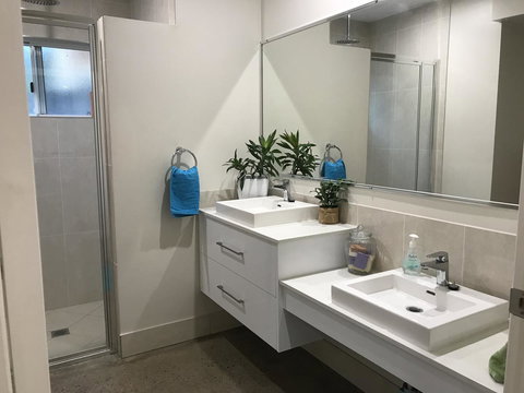 Whitsunday Luxury Homes - 1 Gold Coast 13