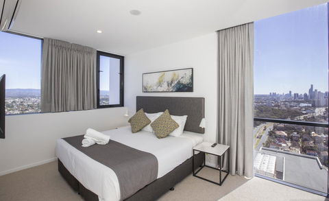 Qube Broadbeach - Gold Coast 4U 1