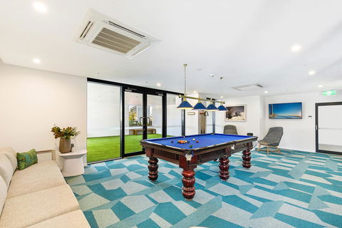 Qube Broadbeach - Gold Coast 4U 34