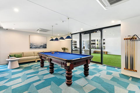 Qube Broadbeach - Gold Coast 4U 36