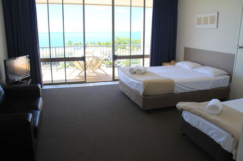Ocean Views At Whitsunday Terraces Resort - 1 Gold Coast 11