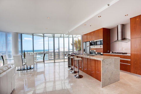 Reflections Tower Two - 1 Gold Coast 27