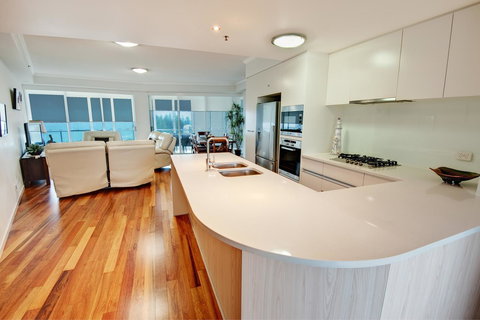 Reflections Tower Two - 1 Gold Coast 22