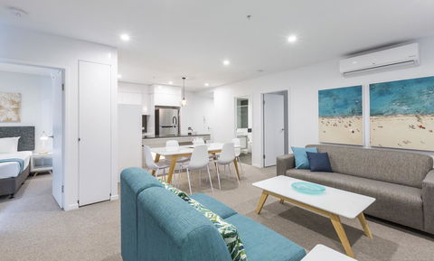 Boardwalk Burleigh Beach - Official - Gold Coast 4U 42