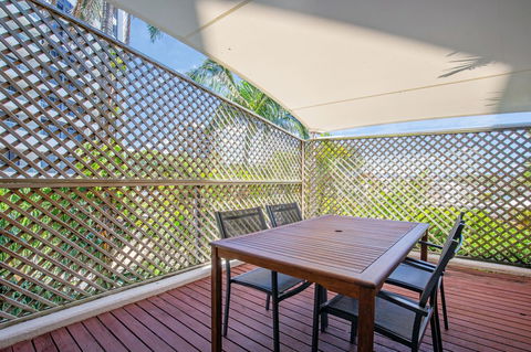 Tiki Hotel Apartments Surfers Paradise - Accommodation Gold Coast 10