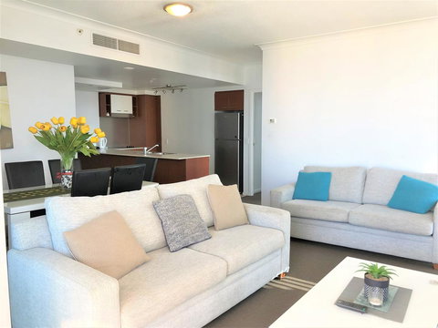 Beach Stay - Ocean & Riverview Resort Chevron Renaissance Central Surfers Paradise - Accommodation Gold Coast 20