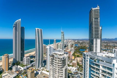 Beach Stay - Ocean & Riverview Resort Chevron Renaissance Central Surfers Paradise - Accommodation Gold Coast 23