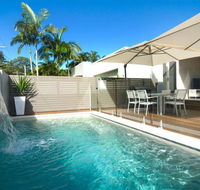 Beach House on Tradewinds Avenue - Gold Coast 4U