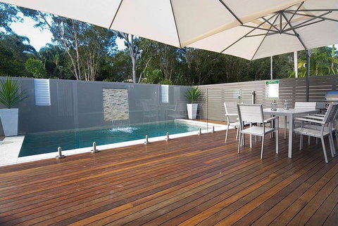 Beach House On Tradewinds Avenue - 1 Gold Coast 11