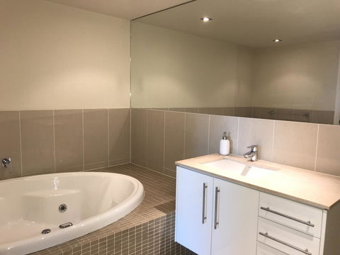 Proximity Waterfront Apartments - Accommodation Gold Coast 22