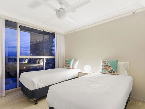 Sunbird Beach Resort Main Beach - 1 Gold Coast 6