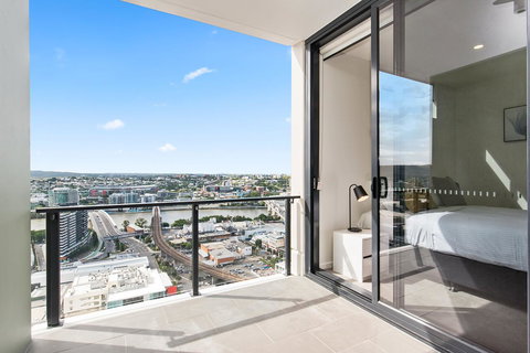 Ivy And Eve Apartments By CLLIX - Accommodation Gold Coast 34