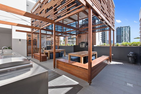 Ivy And Eve Apartments By CLLIX - Accommodation Gold Coast 8