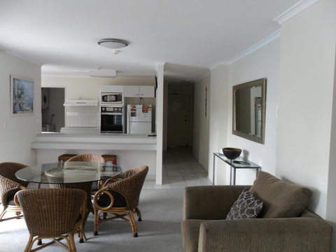 Grosvenor Beachfront Apartments Surfers Paradise - Accommodation Gold Coast 5
