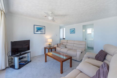 Columbia Beachfront Apartments On Rainbow Bay - Accommodation Gold Coast 5