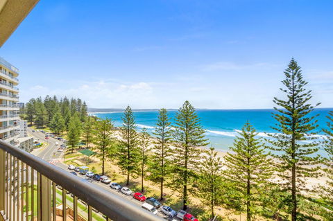 Columbia Beachfront Apartments On Rainbow Bay - Accommodation Gold Coast 26