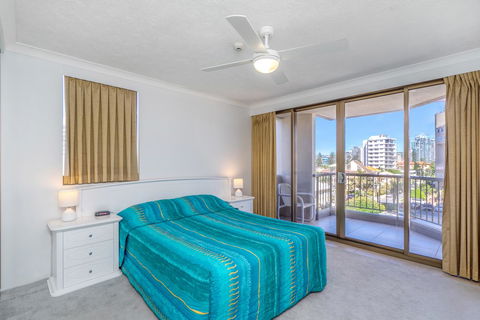 Columbia Beachfront Apartments On Rainbow Bay - Accommodation Gold Coast 17