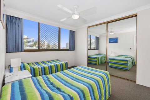 Columbia Beachfront Apartments On Rainbow Bay - Accommodation Gold Coast 32