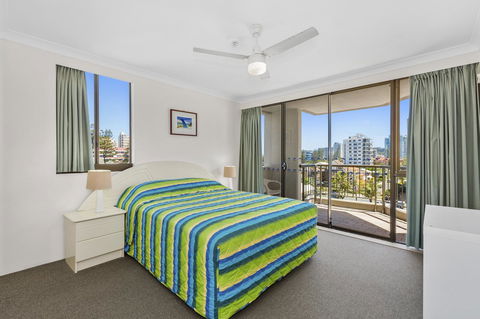 Columbia Beachfront Apartments On Rainbow Bay - Accommodation Gold Coast 20