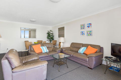 Columbia Beachfront Apartments On Rainbow Bay - Accommodation Gold Coast 30