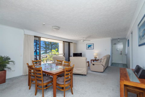 Columbia Beachfront Apartments On Rainbow Bay - Accommodation Gold Coast 13