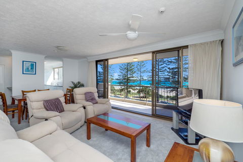 Columbia Beachfront Apartments On Rainbow Bay - Accommodation Gold Coast 12