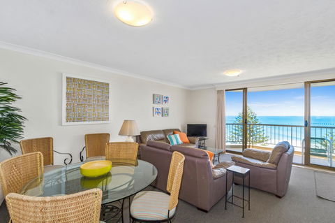 Columbia Beachfront Apartments On Rainbow Bay - Accommodation Gold Coast 29