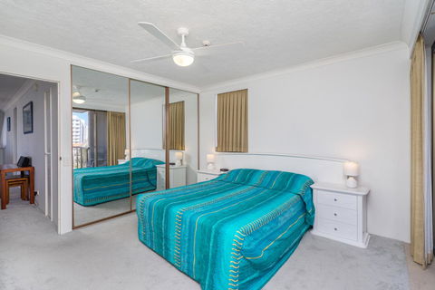 Columbia Beachfront Apartments On Rainbow Bay - Accommodation Gold Coast 15