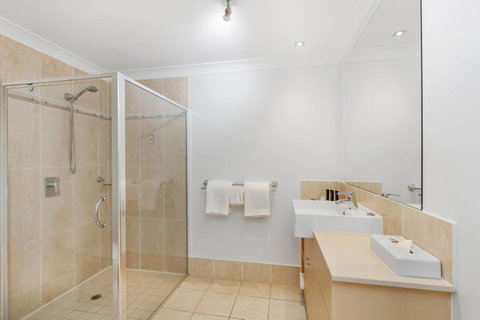 Mantra Aqueous On Port - Accommodation Gold Coast 18