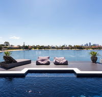 Rumrunner Resort - Gold Coast 4U