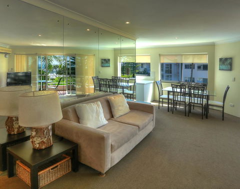Le Beach Apartments - Gold Coast 4U 4